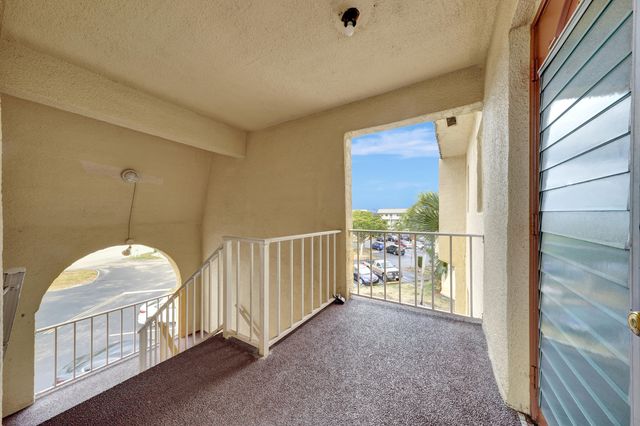 8435 Sunrise Lakes Boulevard 301, Sunrise, FL 33322