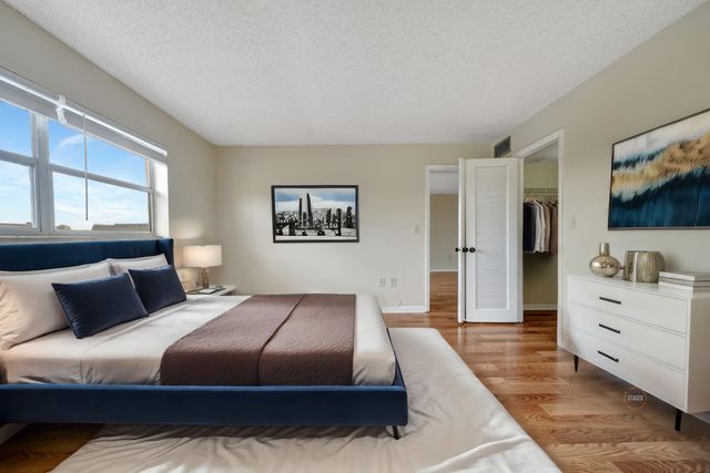 8435 Sunrise Lakes Boulevard 301, Sunrise, FL 33322