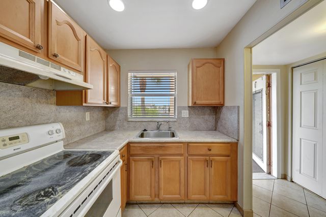 8435 Sunrise Lakes Boulevard 301, Sunrise, FL 33322