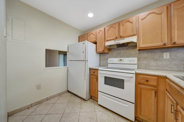 8435 Sunrise Lakes Boulevard 301, Sunrise, FL 33322