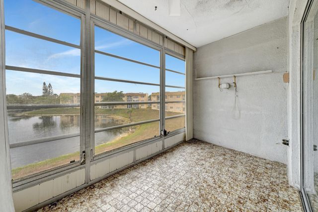8435 Sunrise Lakes Boulevard 301, Sunrise, FL 33322