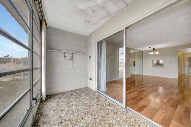 8435 Sunrise Lakes Boulevard 301, Sunrise, FL 33322