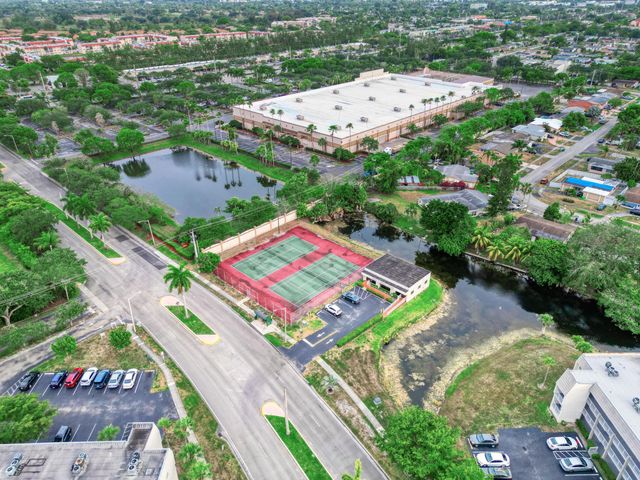 8435 Sunrise Lakes Boulevard 301, Sunrise, FL 33322