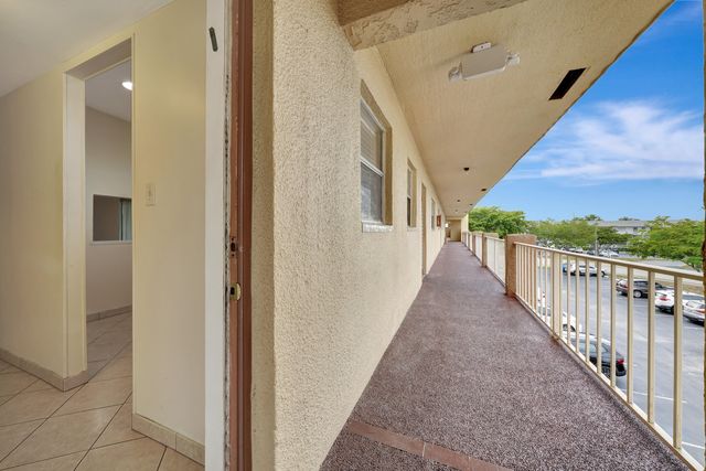 8435 Sunrise Lakes Boulevard 301, Sunrise, FL 33322