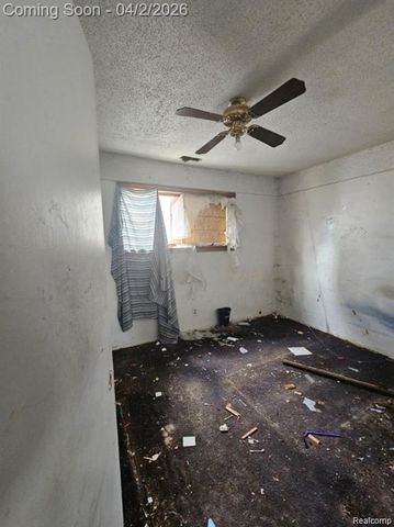 13876 Hendricks Avenue, Warren, MI 48089