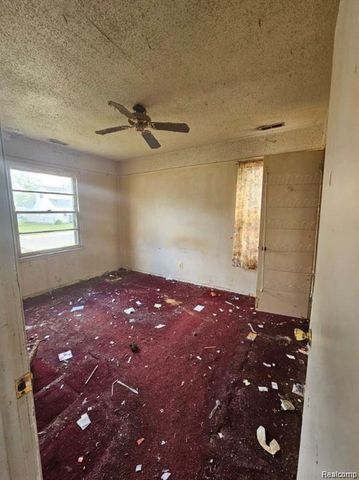 13876 Hendricks Avenue, Warren, MI 48089