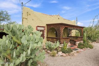 1804 S Santa Cruz Lane, Tucson, AZ 85713