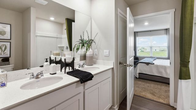 4021 NE 12th Street, Ankeny, IA 50021