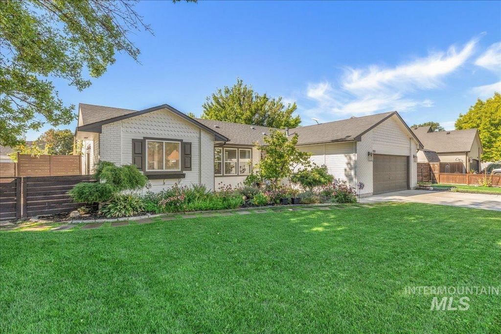 2111 Demar Pl, Nampa, ID 83651