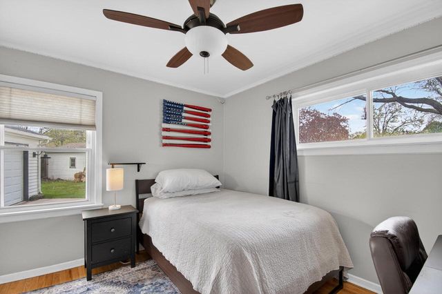 3206 Lakeview CIRCLE, Racine, WI 53402