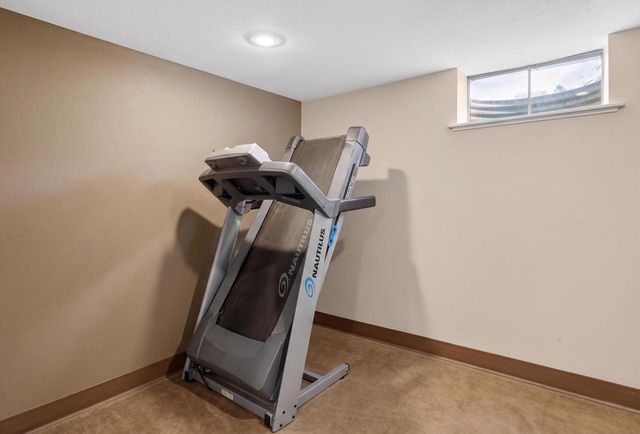 3206 Lakeview CIRCLE, Racine, WI 53402