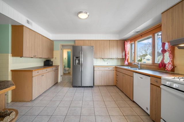 256 Cottage AVENUE, Fond Du Lac, WI 54935