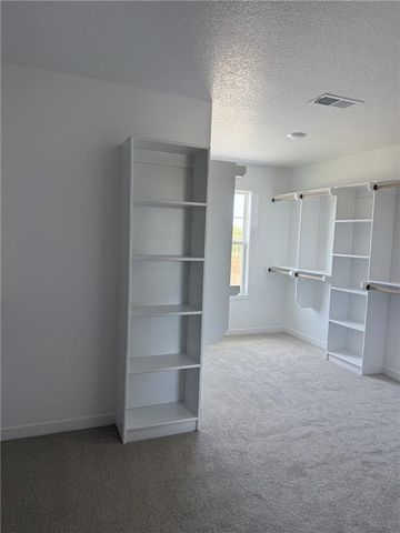 8931 N Poplar Avenue, Kansas City, MO 64156