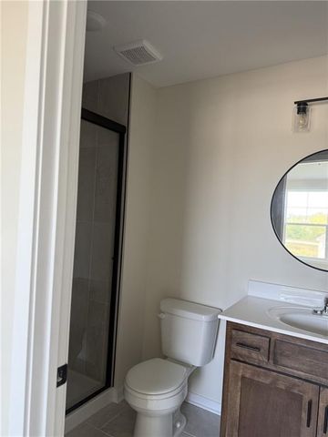 8931 N Poplar Avenue, Kansas City, MO 64156