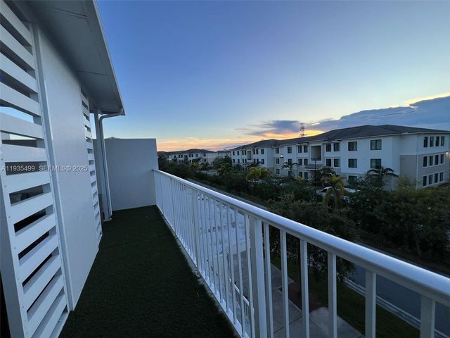 25888 SW 139th Path, Homestead, FL 33032