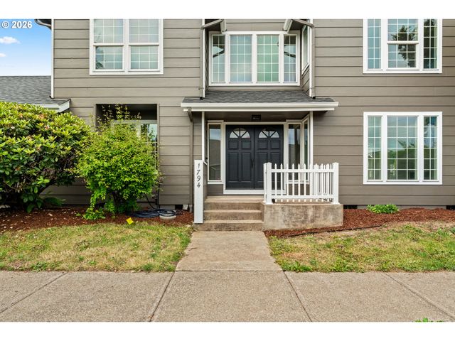 1794 KINGS NORTH St, Eugene, OR 97401