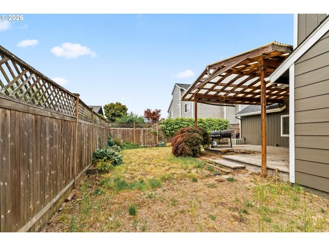 1794 KINGS NORTH St, Eugene, OR 97401