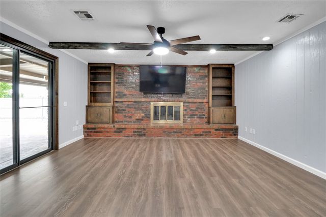 649 NW 1st Street, Moore, OK 73160