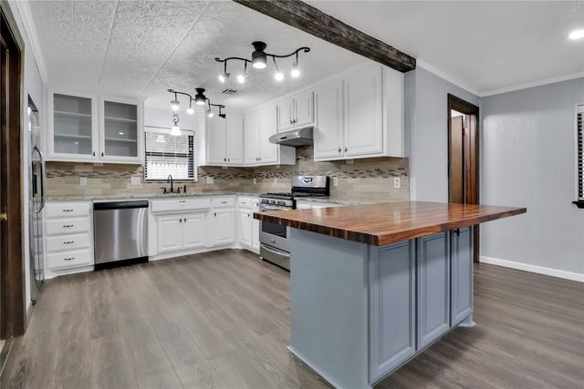649 NW 1st Street, Moore, OK 73160