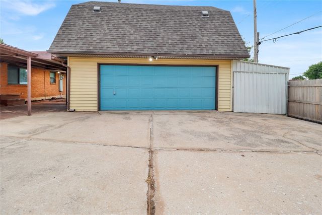 649 NW 1st Street, Moore, OK 73160