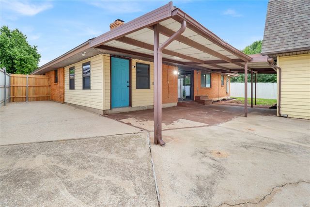 649 NW 1st Street, Moore, OK 73160