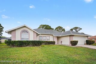 1206 Glencove Avenue NW, Palm Bay, FL 32907