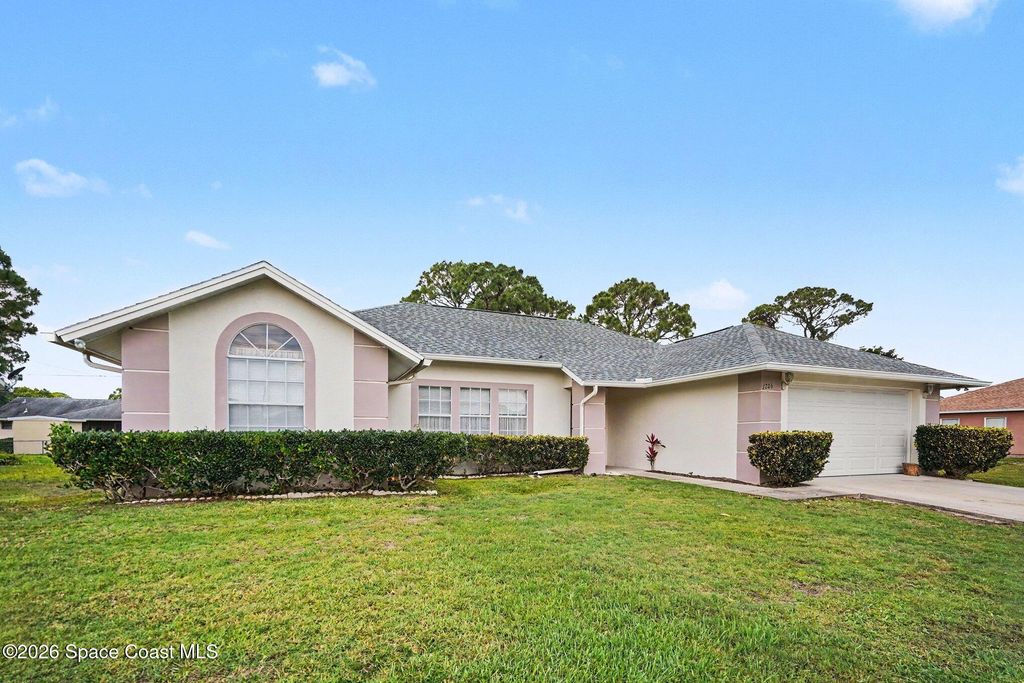 1206 Glencove Avenue NW, Palm Bay, FL 32907