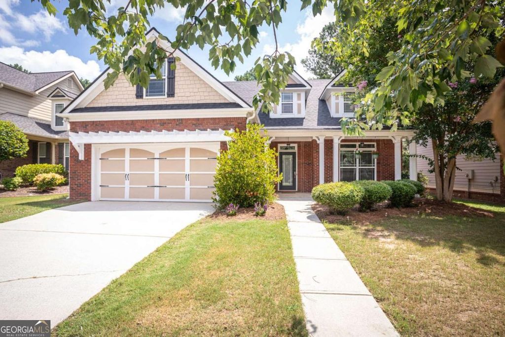 2634 Bay Crest Lane, Loganville, GA 30052