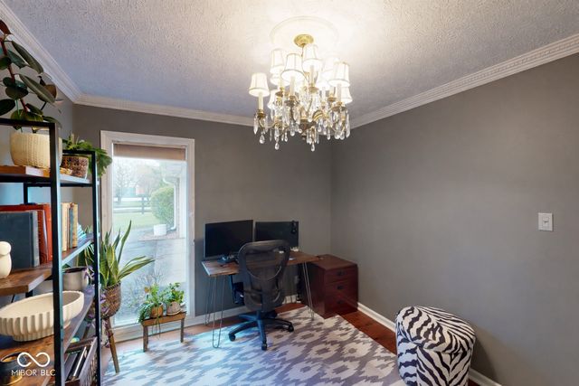 825 Mulberry Street, Zionsville, IN 46077