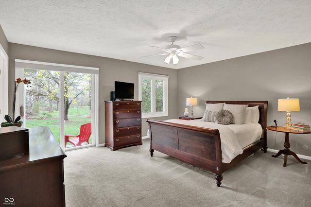 825 Mulberry Street, Zionsville, IN 46077