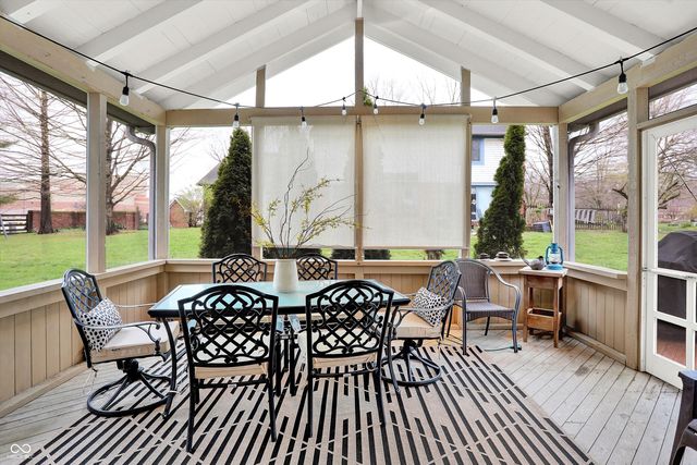 825 Mulberry Street, Zionsville, IN 46077