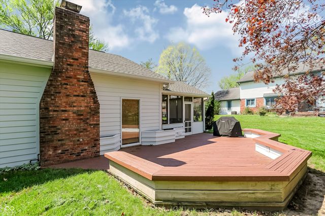 825 Mulberry Street, Zionsville, IN 46077