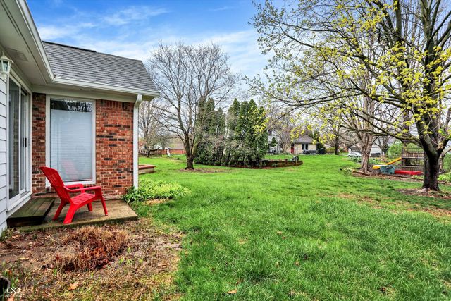 825 Mulberry Street, Zionsville, IN 46077