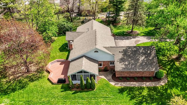 825 Mulberry Street, Zionsville, IN 46077