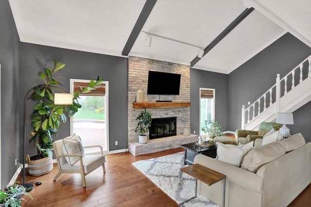 825 Mulberry Street, Zionsville, IN 46077