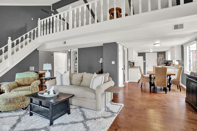 825 Mulberry Street, Zionsville, IN 46077