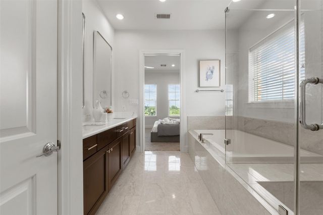 9516 London Bridge Station, Houston, TX 77045