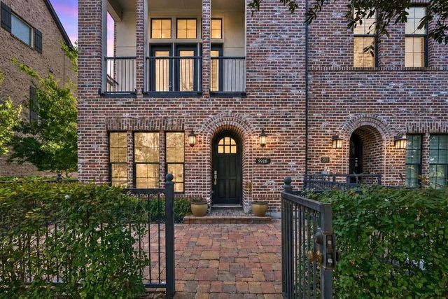 9516 London Bridge Station, Houston, TX 77045