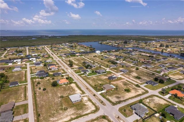 4304 Jacaranda PKWY W, Cape Coral, FL 33993