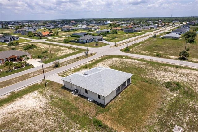 4304 Jacaranda PKWY W, Cape Coral, FL 33993