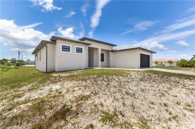 4304 Jacaranda PKWY W, Cape Coral, FL 33993