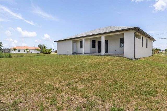 4304 Jacaranda PKWY W, Cape Coral, FL 33993