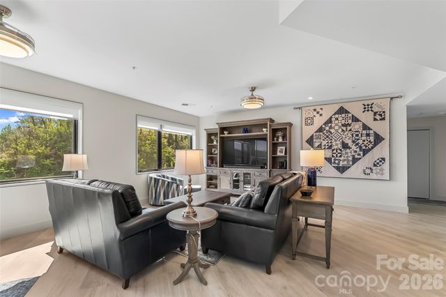 68 Craven Street 312, Asheville, NC 28806