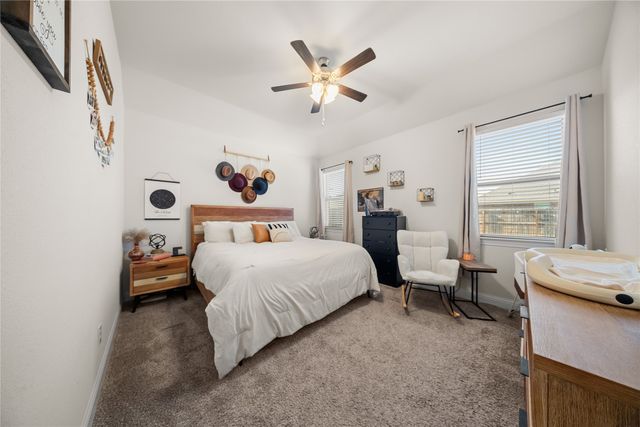 11025 Klondike Lane, Aubrey, TX 76227