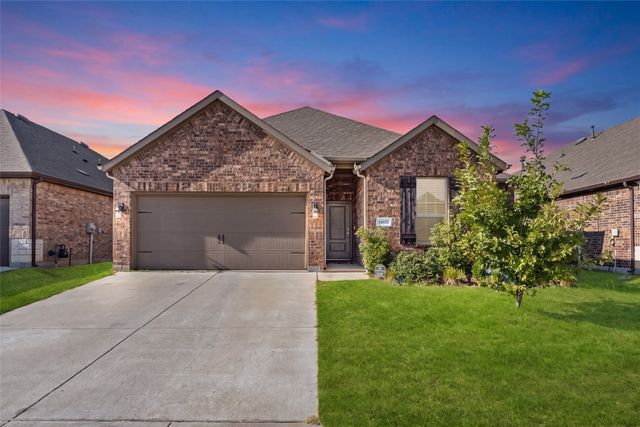 11025 Klondike Lane, Aubrey, TX 76227