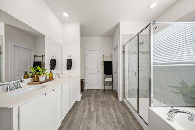 11025 Klondike Lane, Aubrey, TX 76227