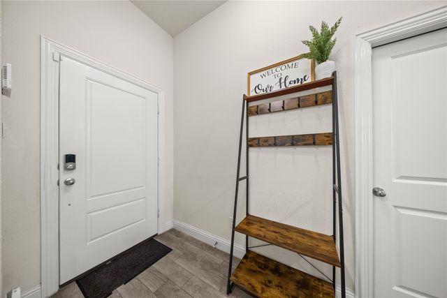 11025 Klondike Lane, Aubrey, TX 76227