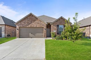 11025 Klondike Lane, Aubrey, TX 76227