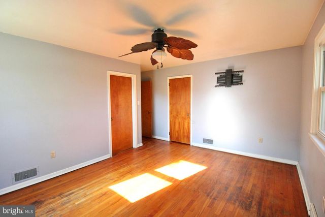 138 MEADOW LN, Lancaster, PA 17601