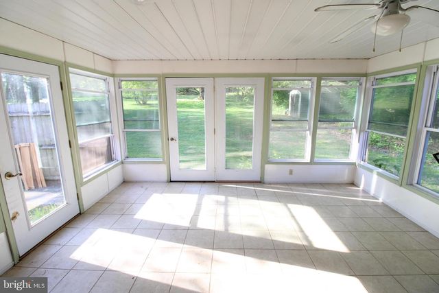 138 MEADOW LN, Lancaster, PA 17601